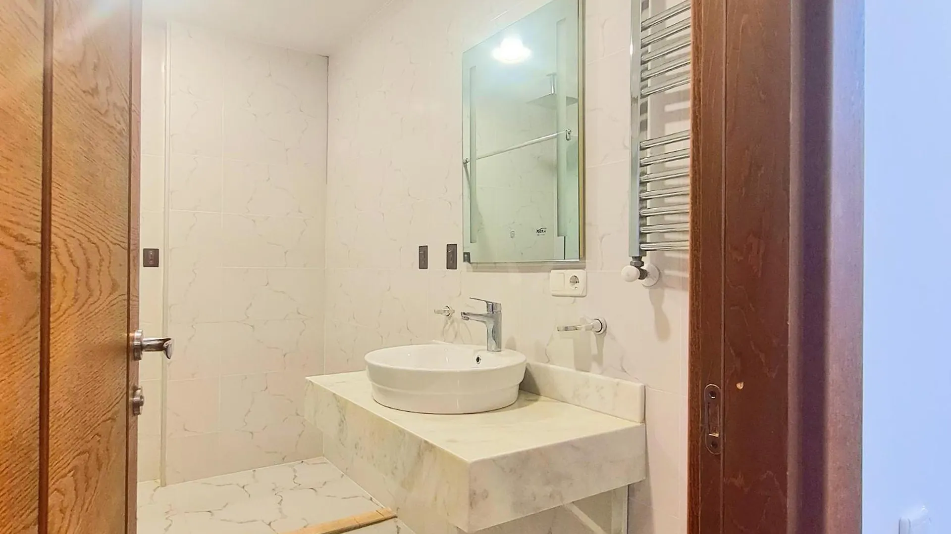 Panoramic #1 Sea Mountain View 1Br Apartment Living Room, Balcony, Kitchen 바투미